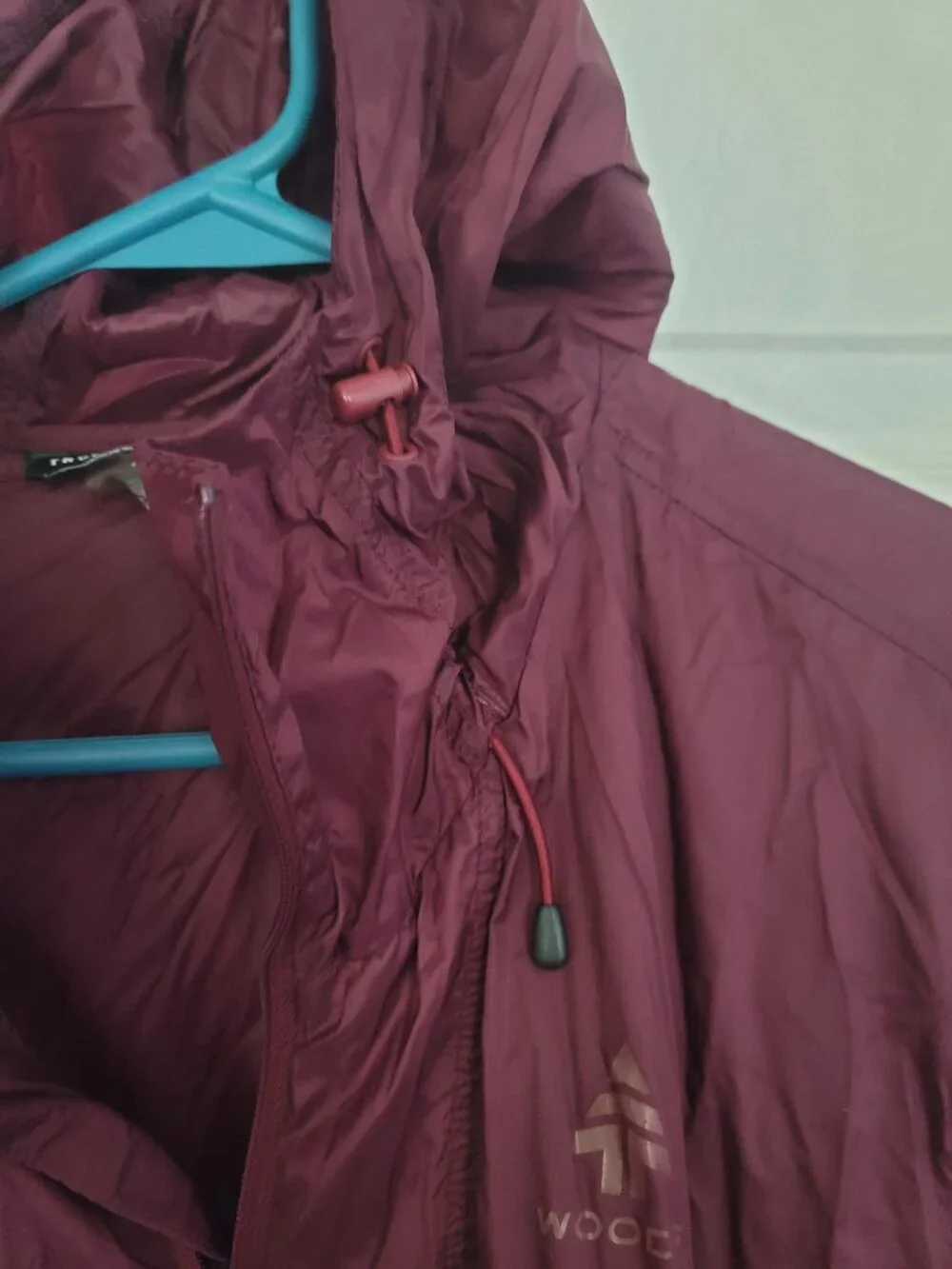 Mens Woods red/burgundy hooded full zip windbreaker - size XL